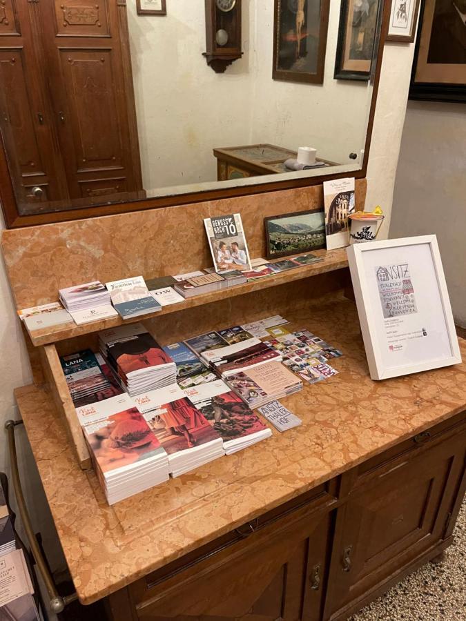 Ansitz Thalerhof Lägenhet Lana Exteriör bild